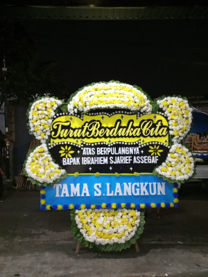 Papan Bunga Duka di Malalayang Satu Barat